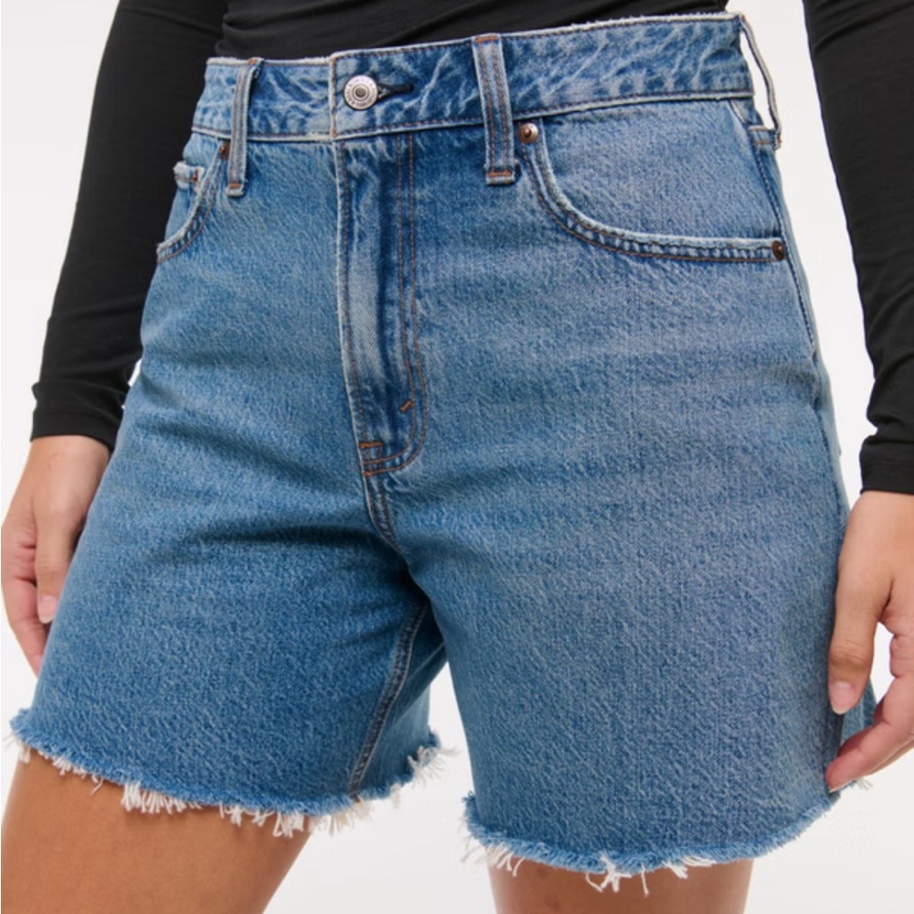 High rise jean shorts\ New - Picture 3 of 8